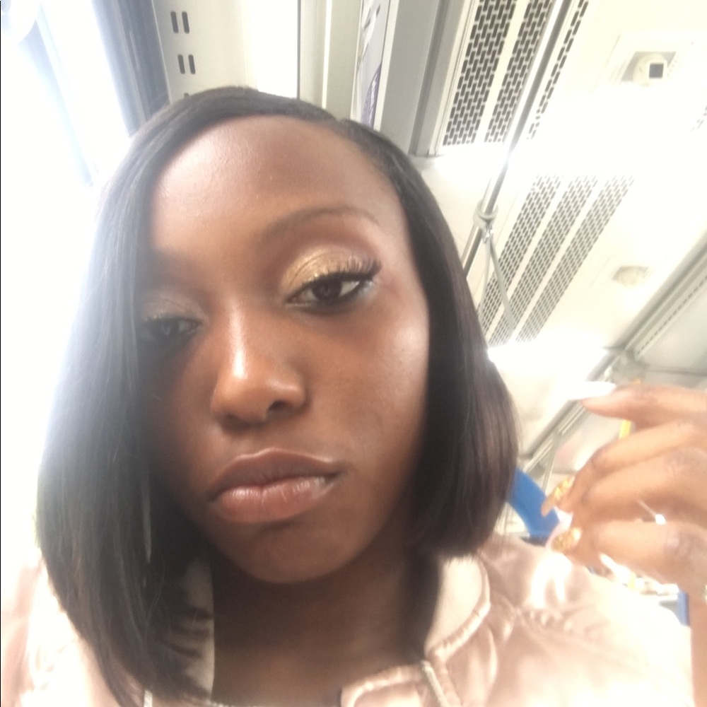 Meet your Posher, Bria